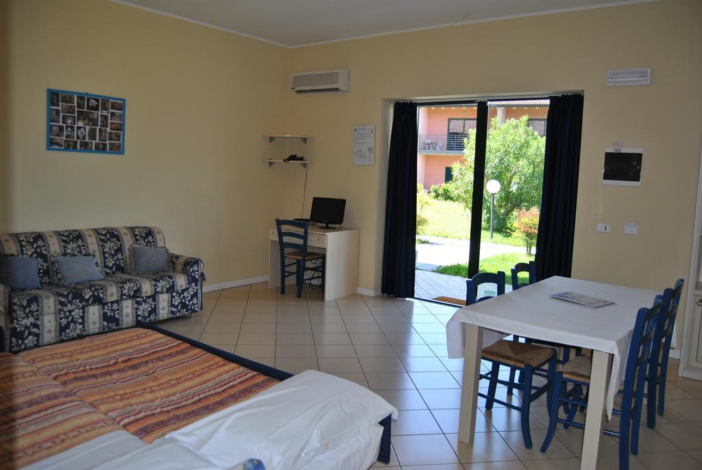 Residence Oasi Del Viandante Lake Como Εξωτερικό φωτογραφία